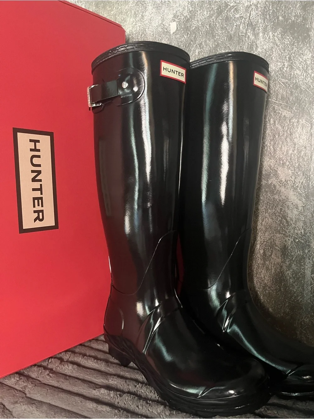 Hunter Tall Gloss Rain Boots - Black 39 • 8 new in box